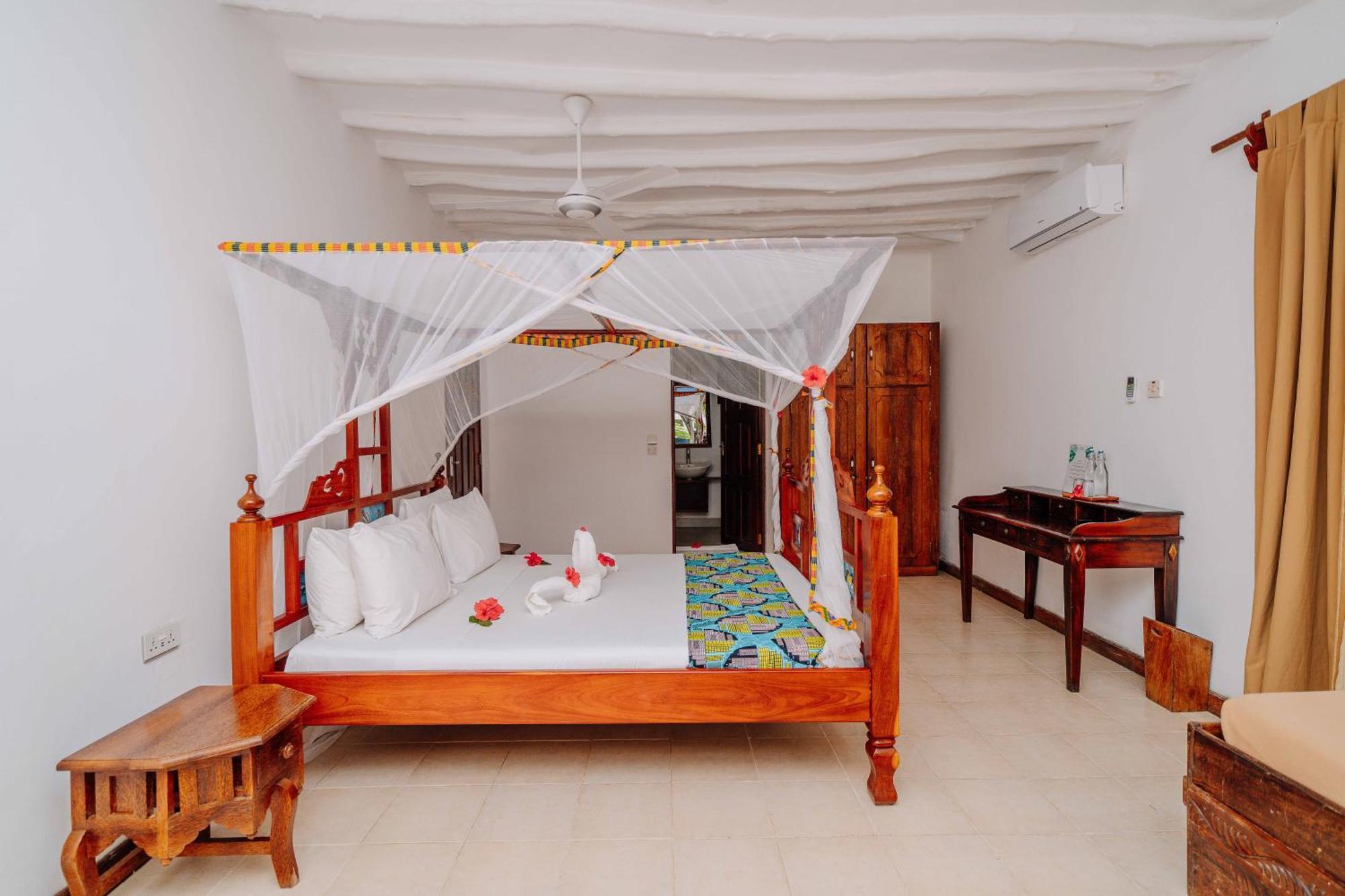 Spice Island Hotel & Resort Jambiani  Exterior photo